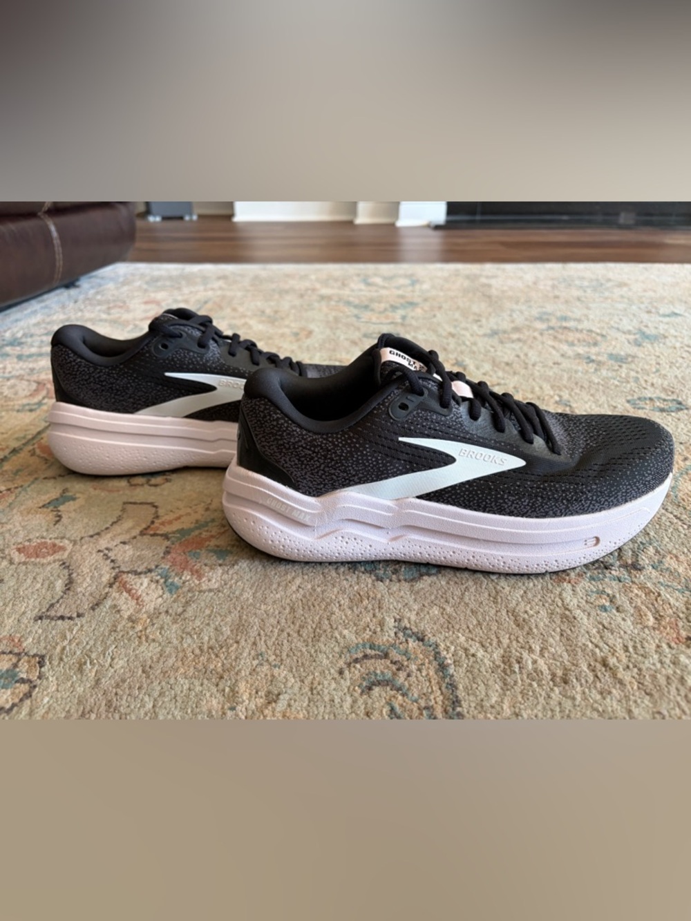 Brooks Ghost Max 2 running shoe, 9.5 medium, black/white/orchid ice.